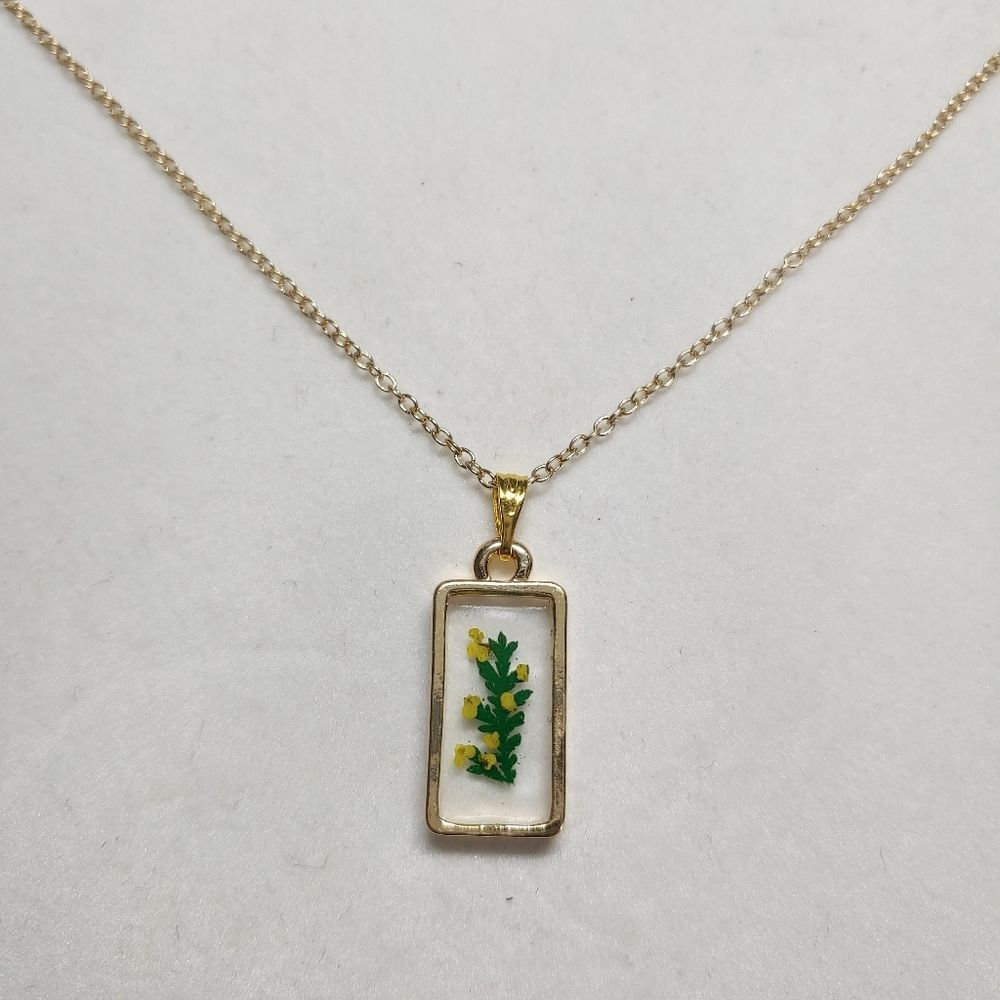 Necklace Gold Rectangle w/ Yellow and Green